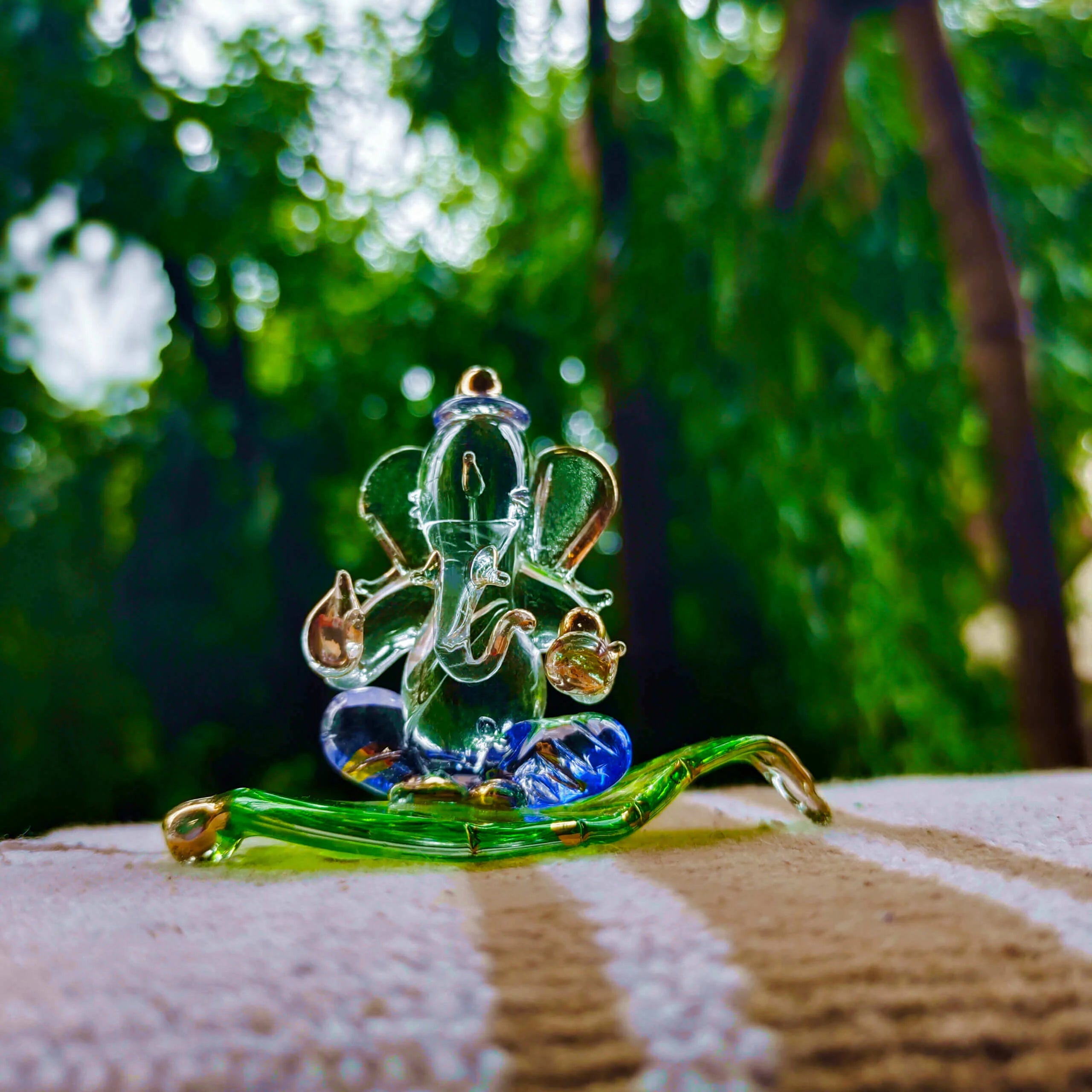 Glass Ganesha on Leaf4